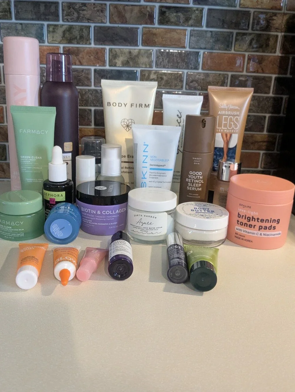 26 Items Beauty Bundle Farmacy Cleanser Dry Shampoo Laneige Hair Mask Toner
